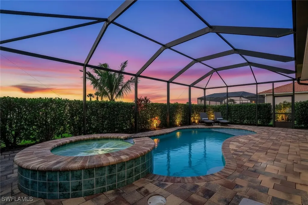 18680 Ensenada Drive Naples FL 34114