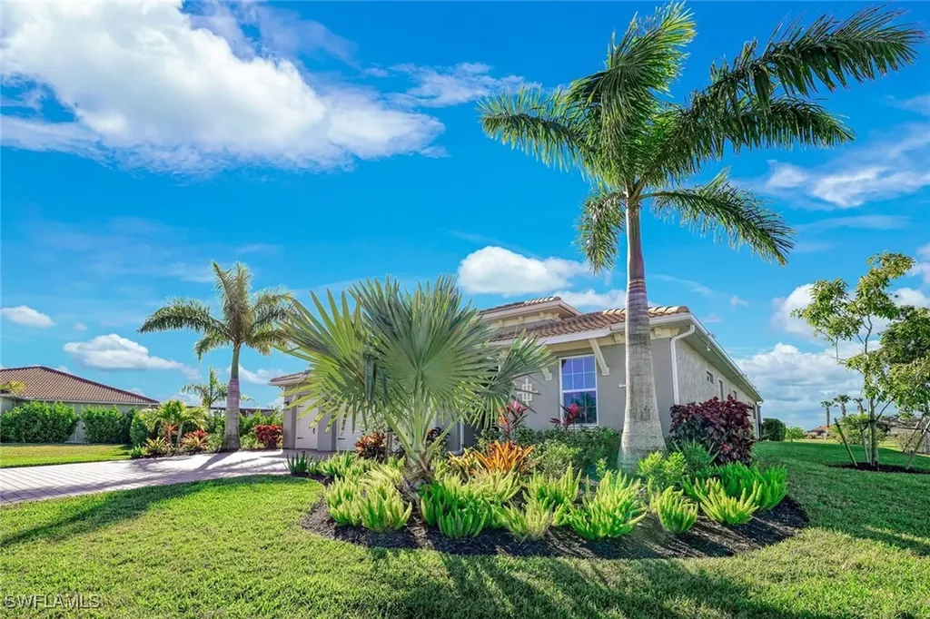 18680 Ensenada Drive Naples FL 34114