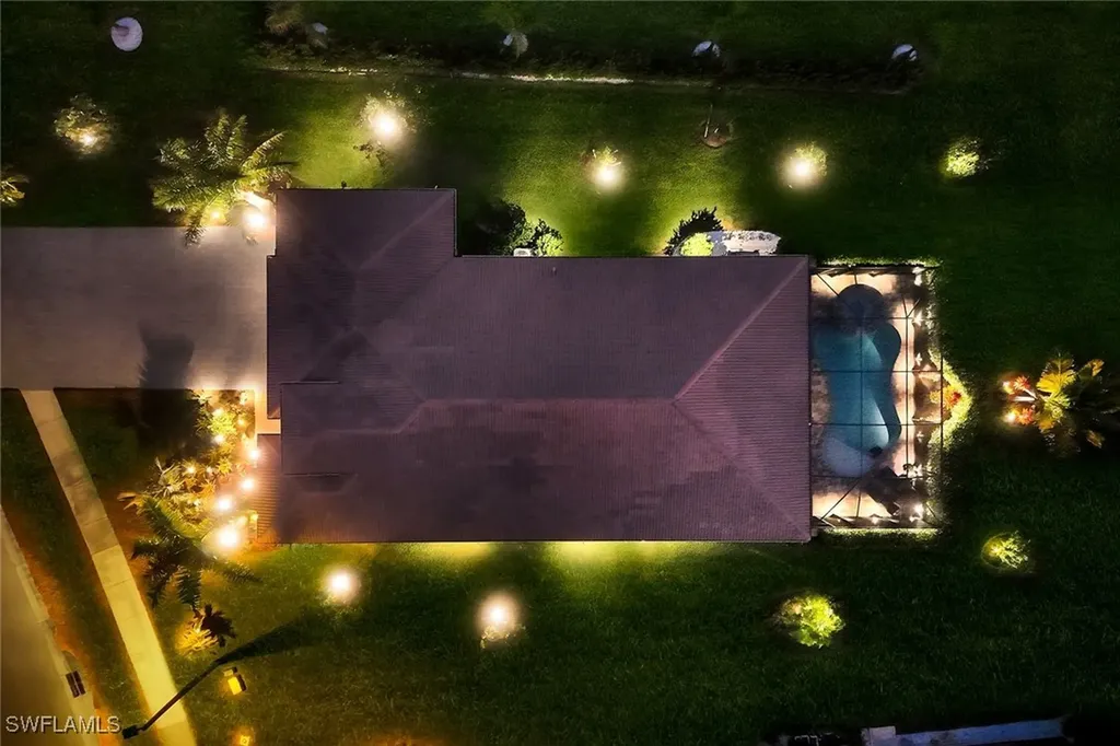 18680 Ensenada Drive Naples FL 34114