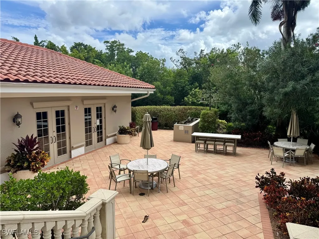 1050 Borghese Lane Naples FL 34114