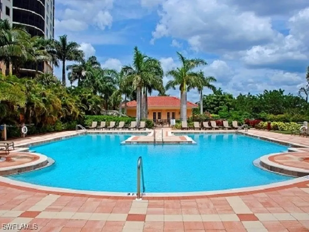 1050 Borghese Lane Naples FL 34114