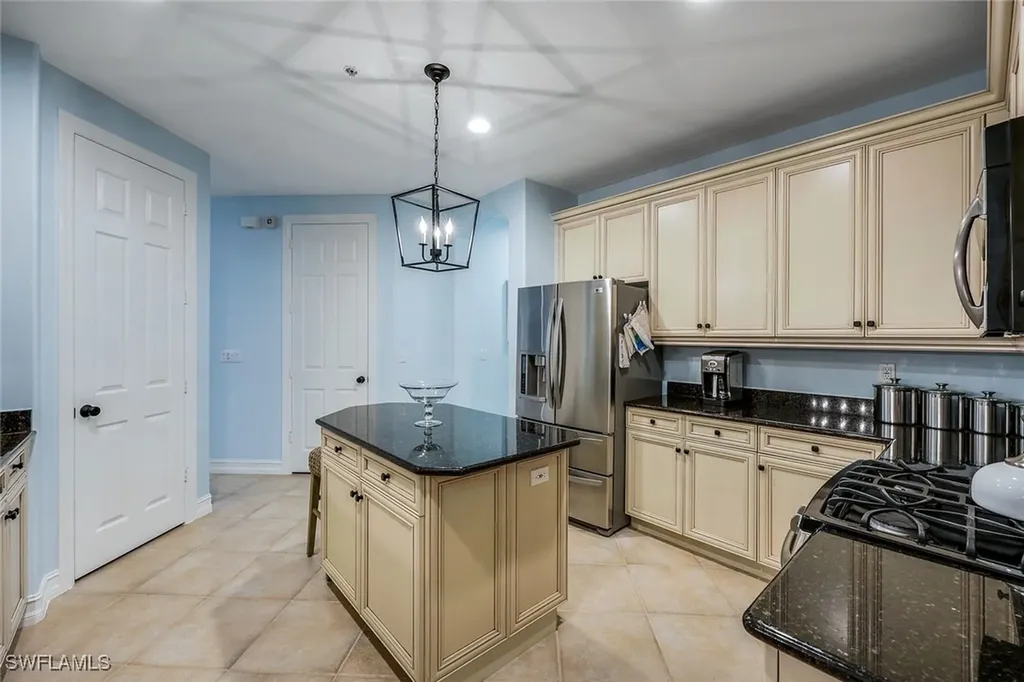 2855 Tiburon Boulevard E Naples FL 34109