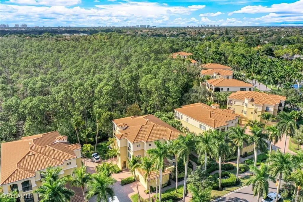 2855 Tiburon Boulevard E Naples FL 34109