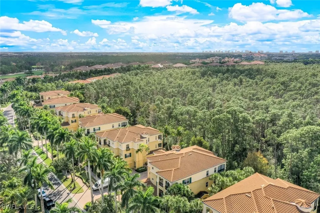 2855 Tiburon Boulevard E Naples FL 34109