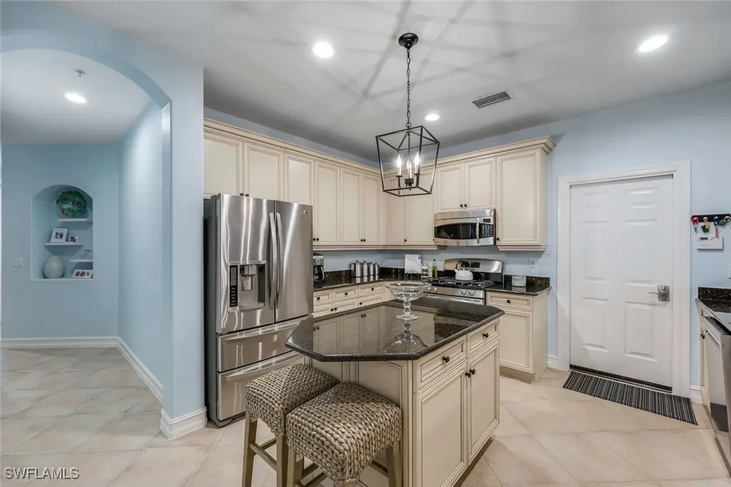 2855 Tiburon Boulevard E Naples FL 34109