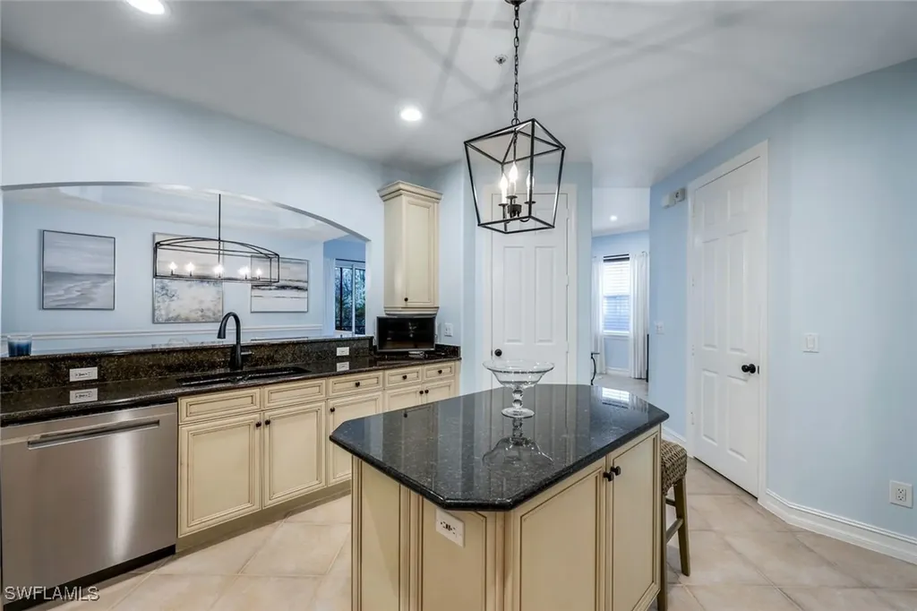 2855 Tiburon Boulevard E Naples FL 34109