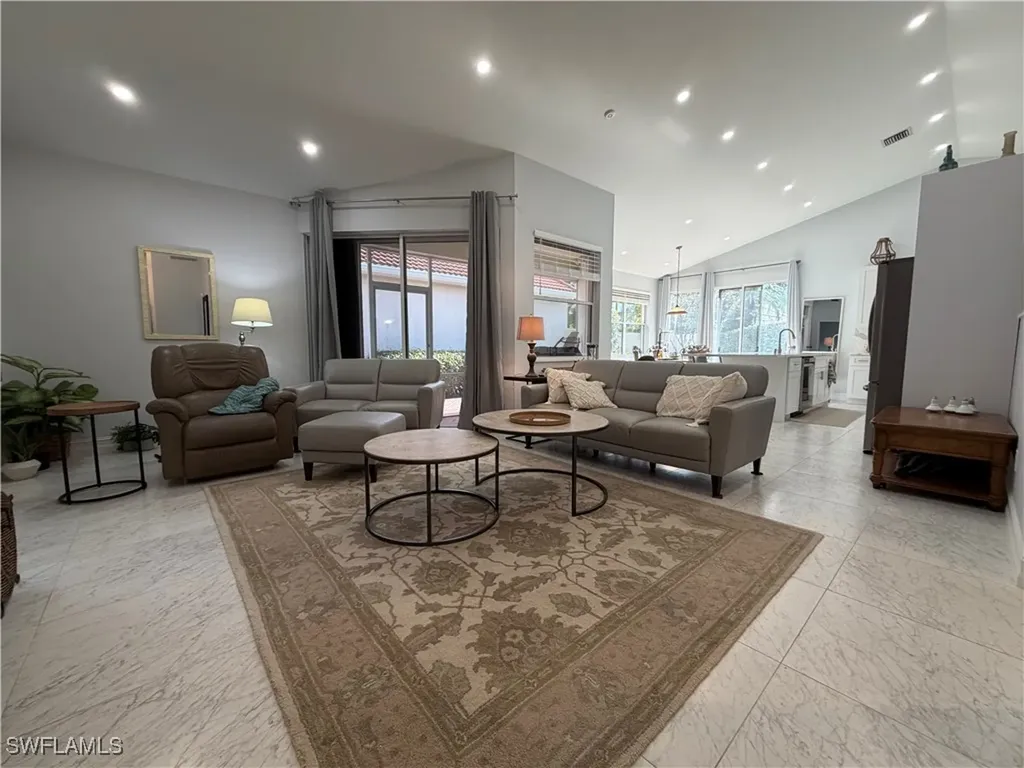 5950 Almaden Drive Naples FL 34119