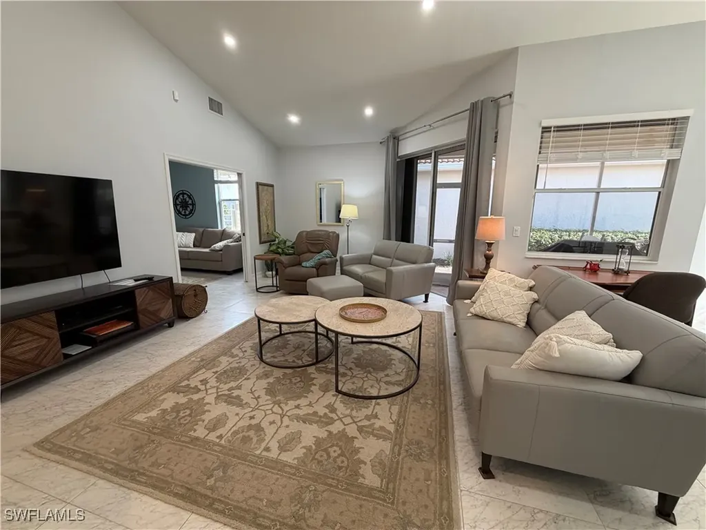 5950 Almaden Drive Naples FL 34119