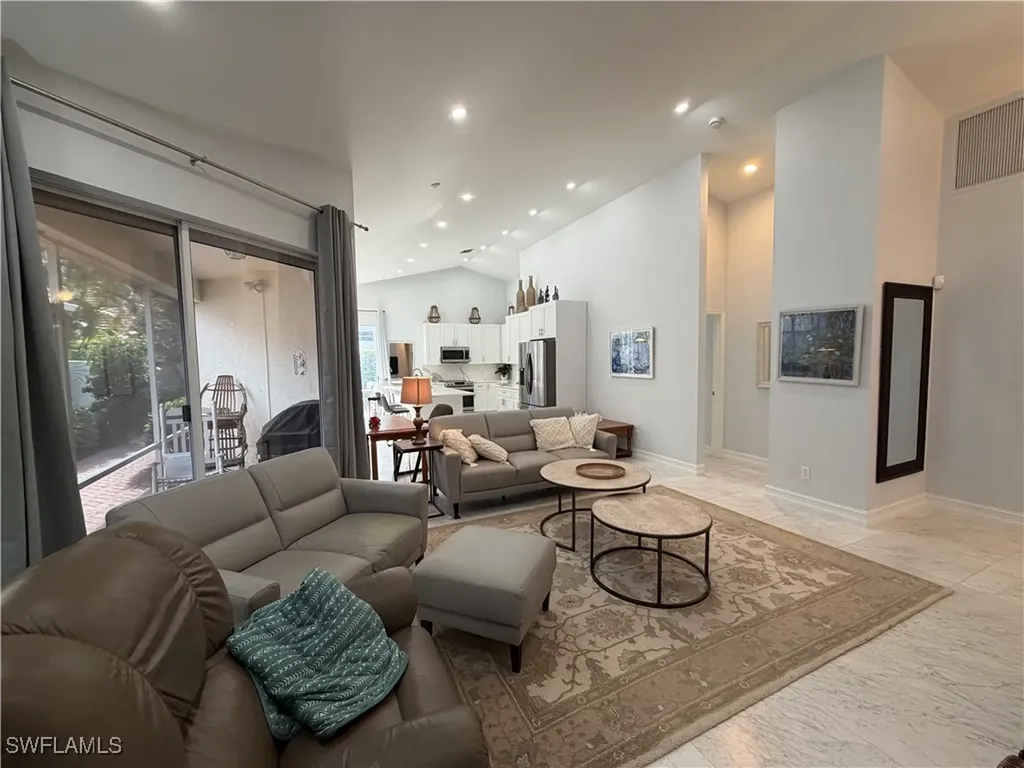 5950 Almaden Drive Naples FL 34119