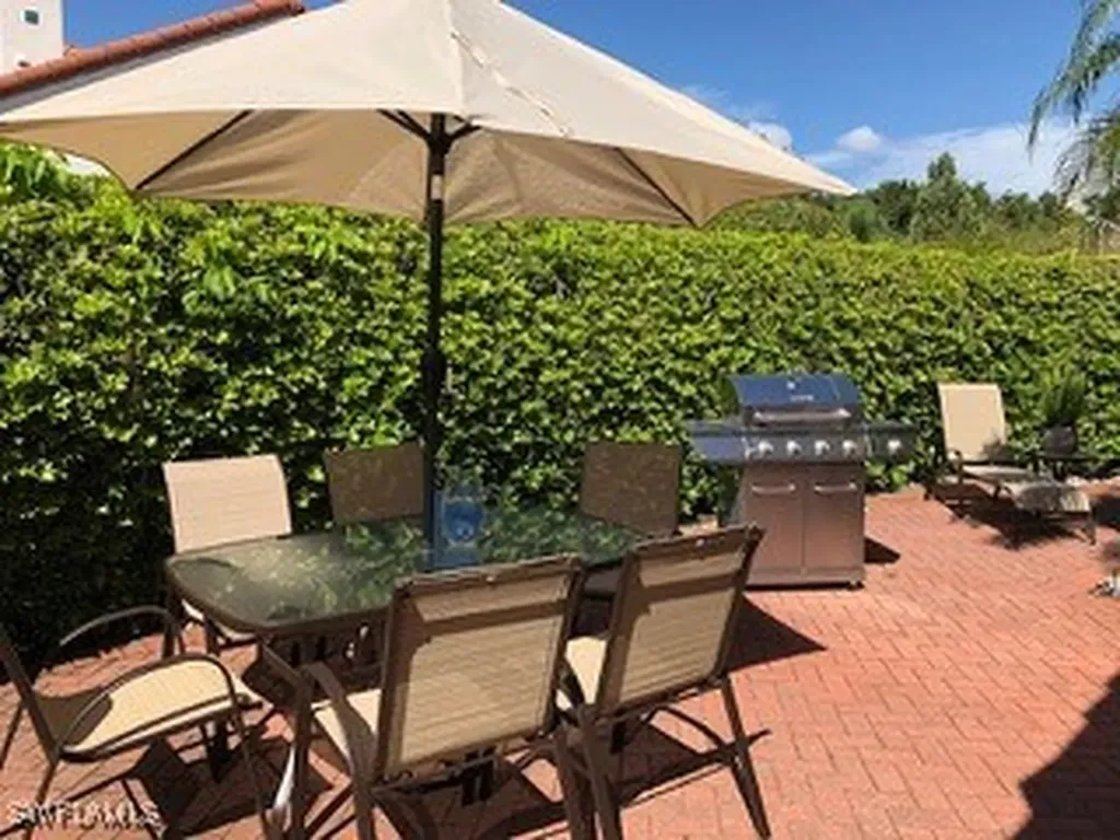 5950 Almaden Drive Naples FL 34119
