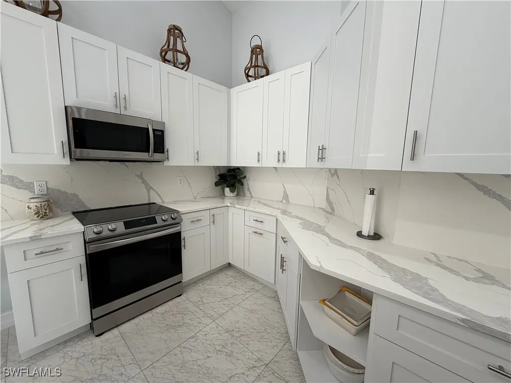 5950 Almaden Drive Naples FL 34119