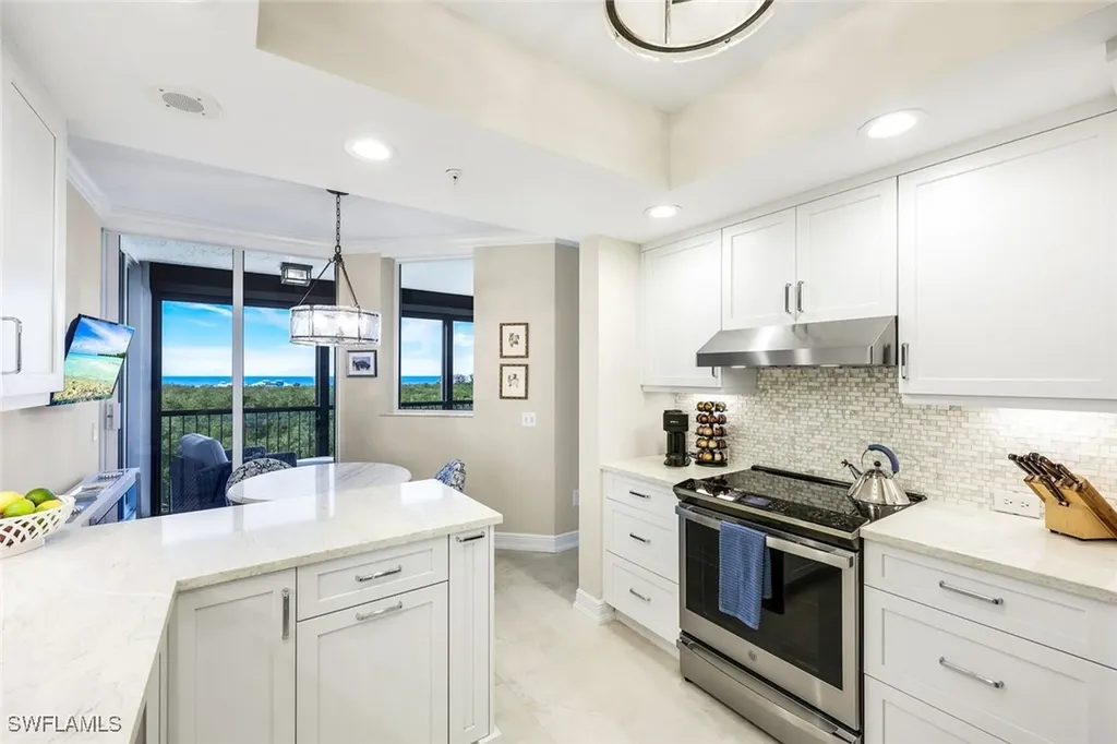 Naples FL, 7225 Pelican Bay Boulevard, Unit 604