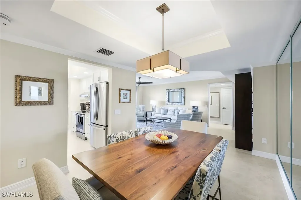 7225 Pelican Bay Boulevard Naples FL 34108