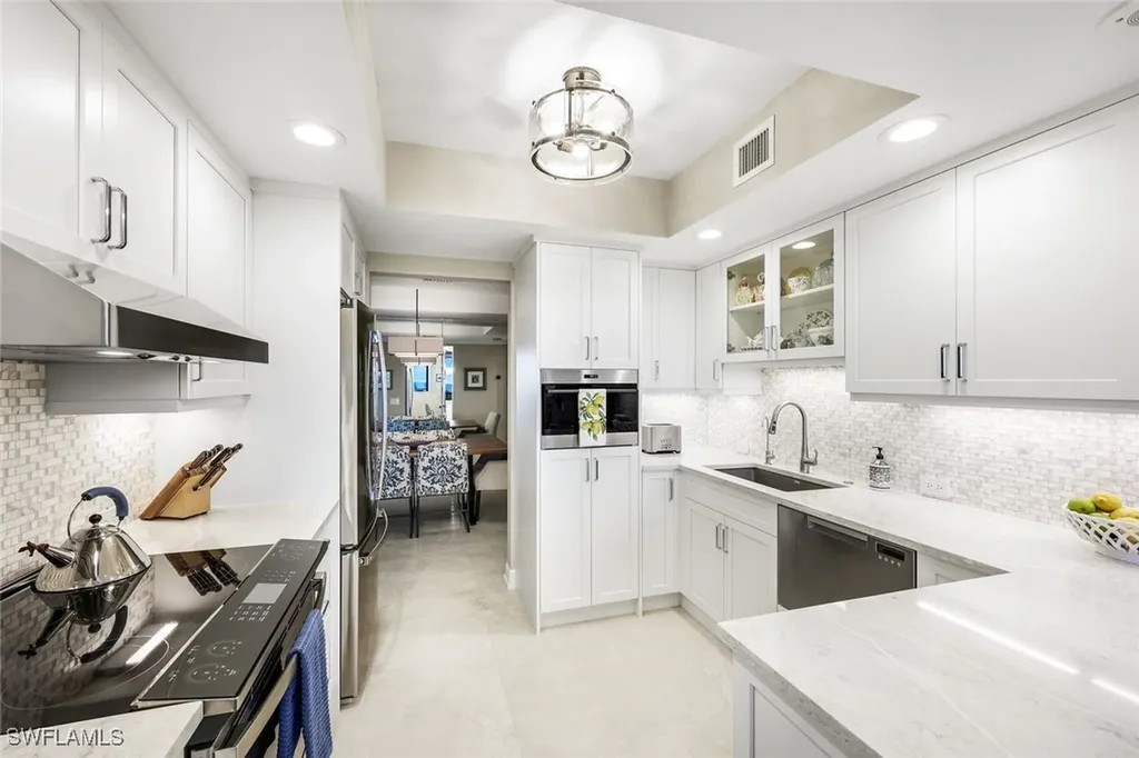 7225 Pelican Bay Boulevard Naples FL 34108