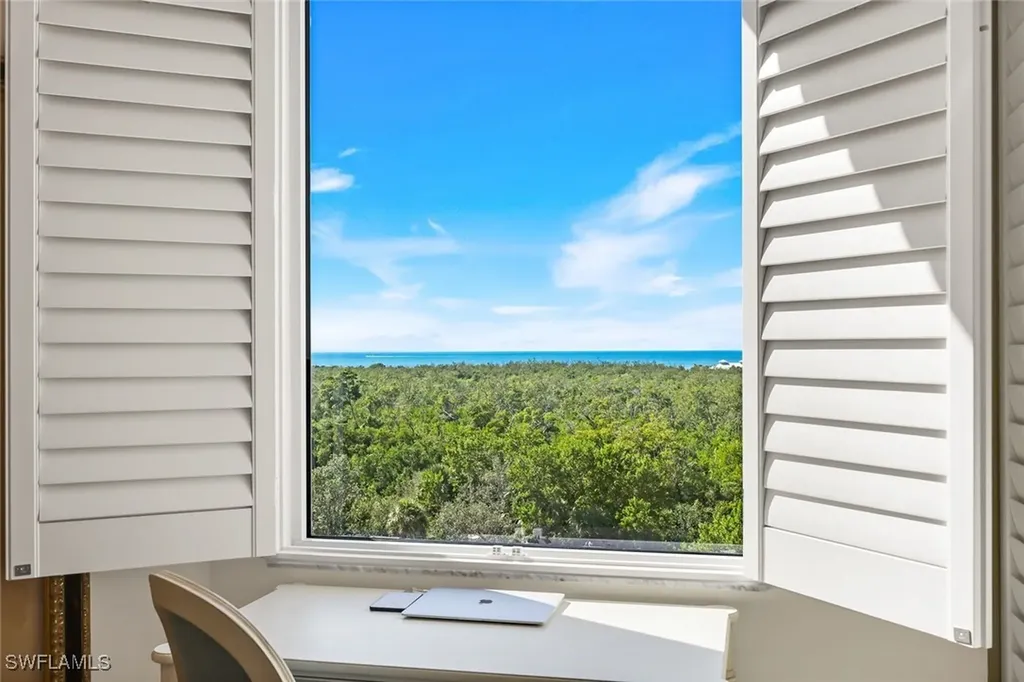 7225 Pelican Bay Boulevard Naples FL 34108