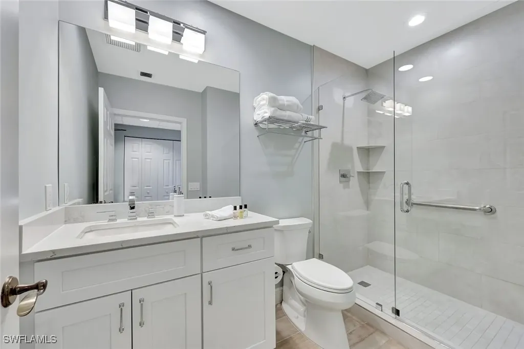 7225 Pelican Bay Boulevard Naples FL 34108