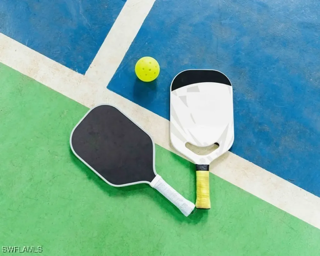 7225 Pelican Bay Boulevard Naples FL 34108