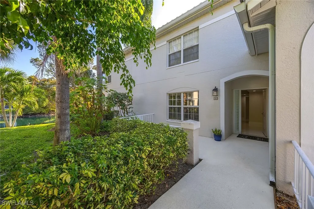 6834 Lantana Bridge Road Naples FL 34109