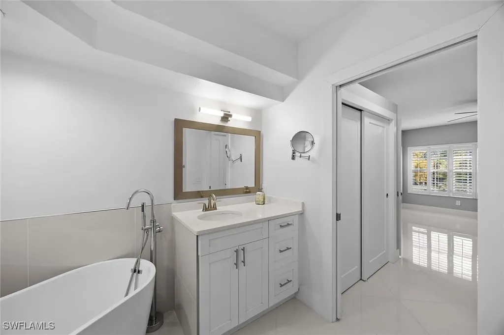 6834 Lantana Bridge Road Naples FL 34109