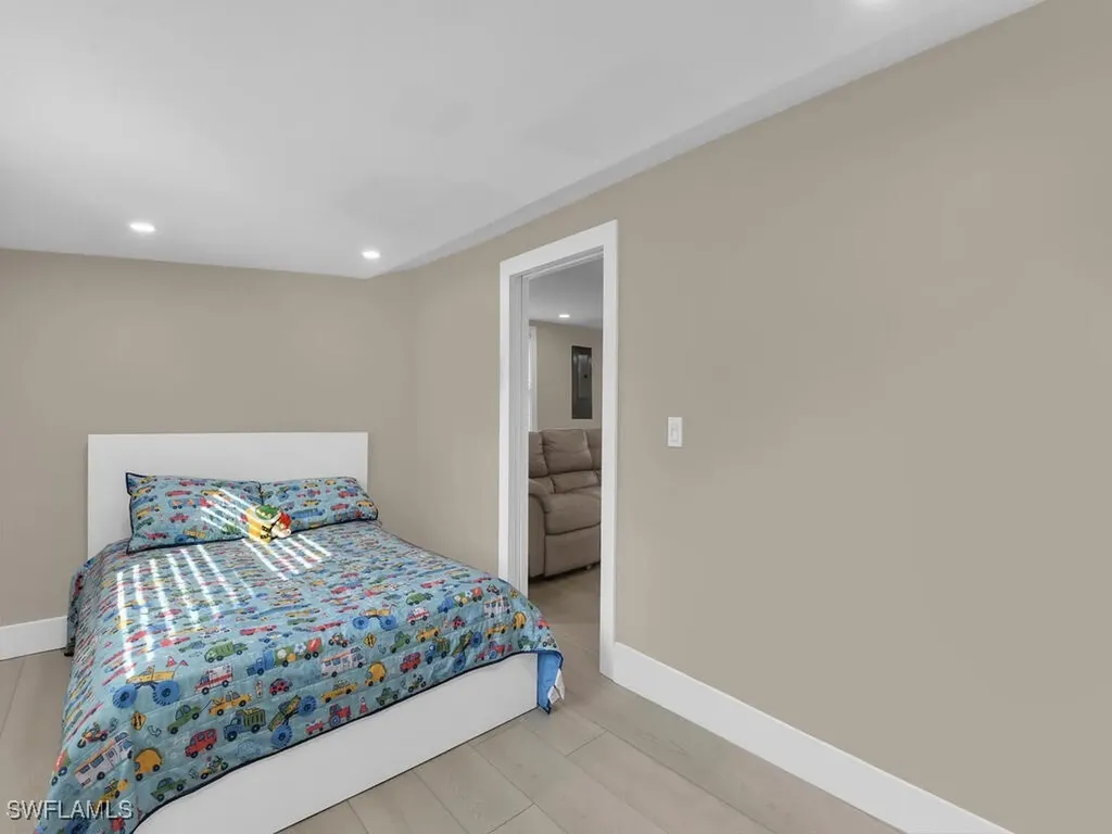 2180 Della Drive Naples FL 34117