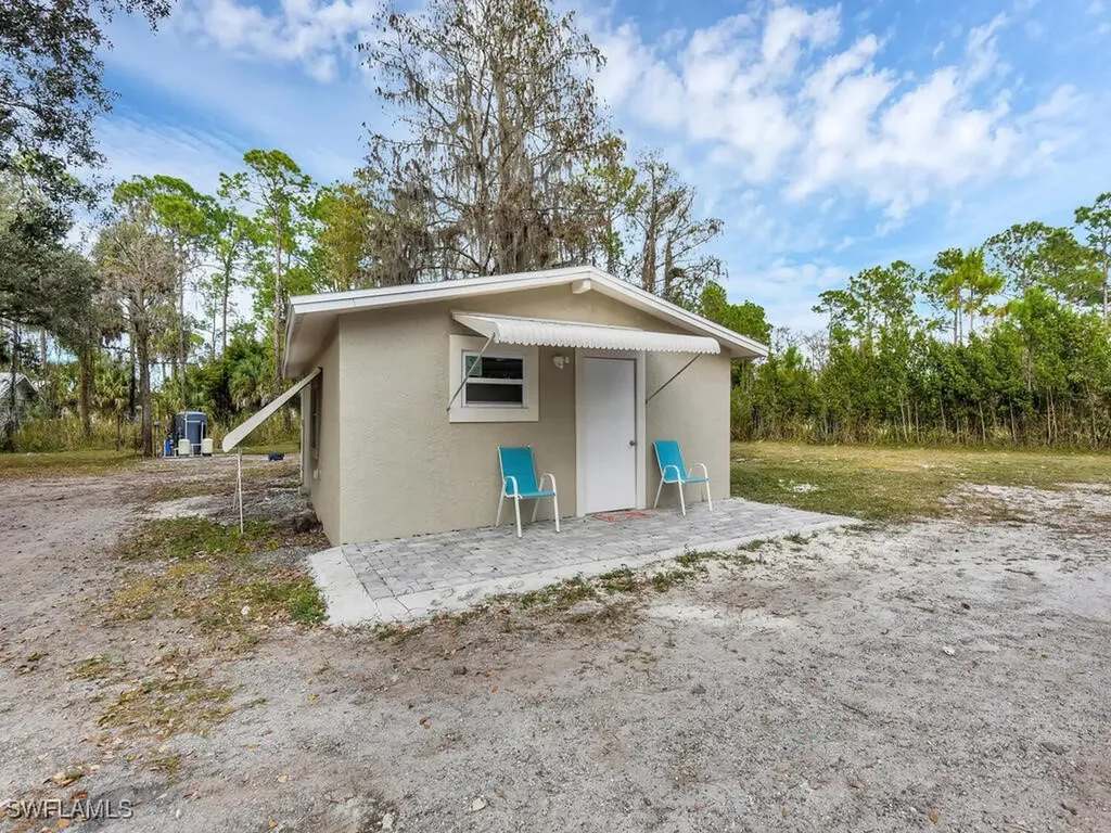 2180 Della Drive Naples FL 34117