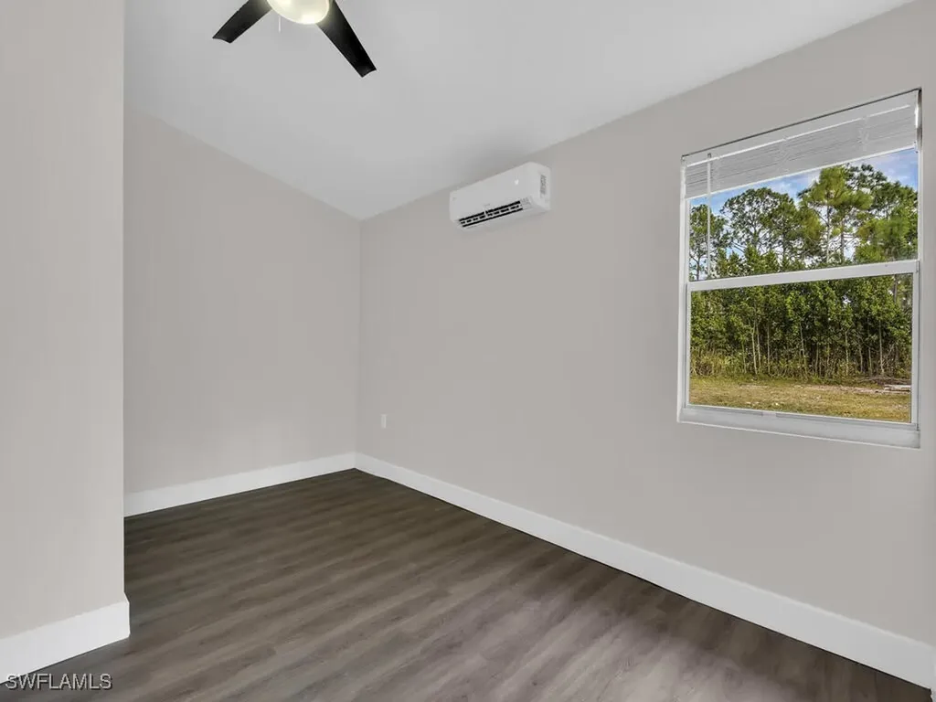 2180 Della Drive Naples FL 34117