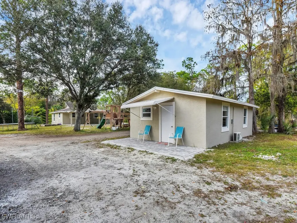 2180 Della Drive Naples FL 34117