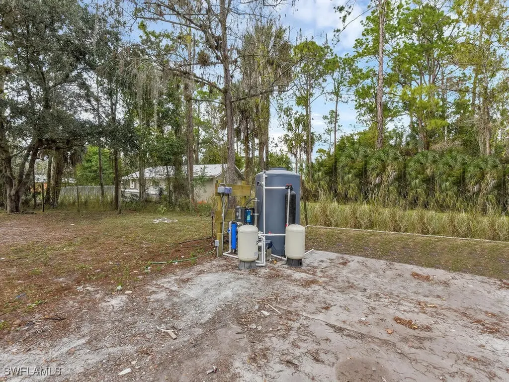 2180 Della Drive Naples FL 34117