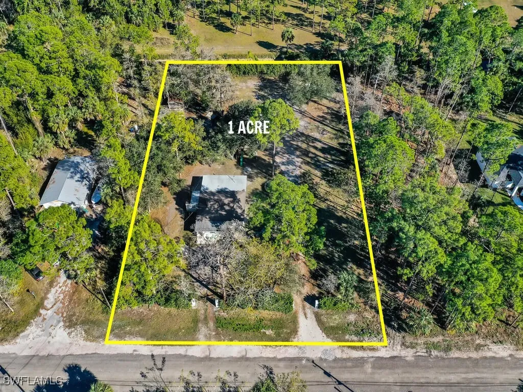 2180 Della Drive Naples FL 34117