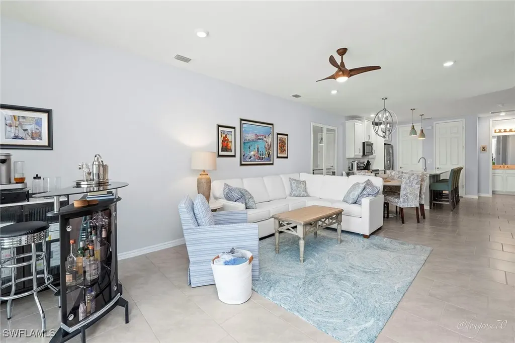 14595 Edgewater Circle Naples FL 34114