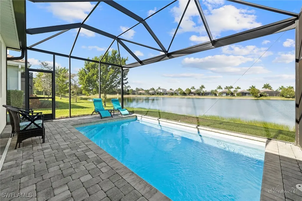 14595 Edgewater Circle Naples FL 34114