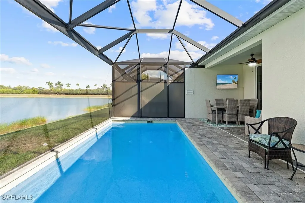 14595 Edgewater Circle Naples FL 34114