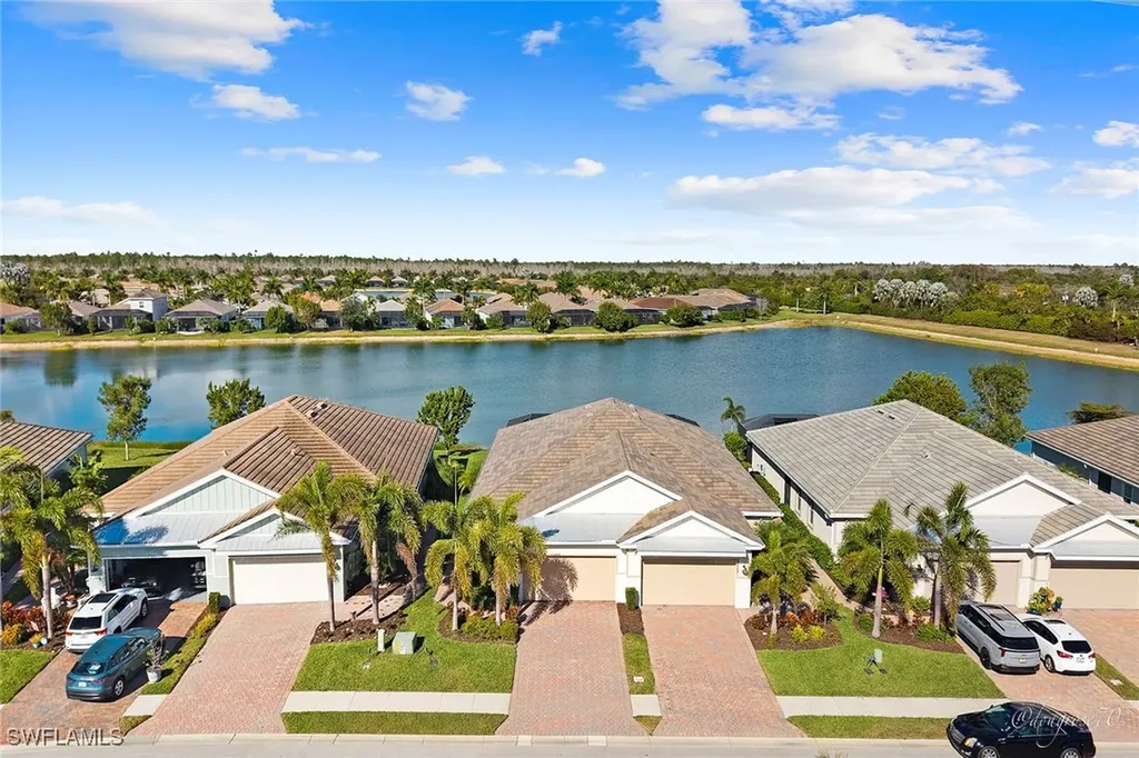 14595 Edgewater Circle Naples FL 34114