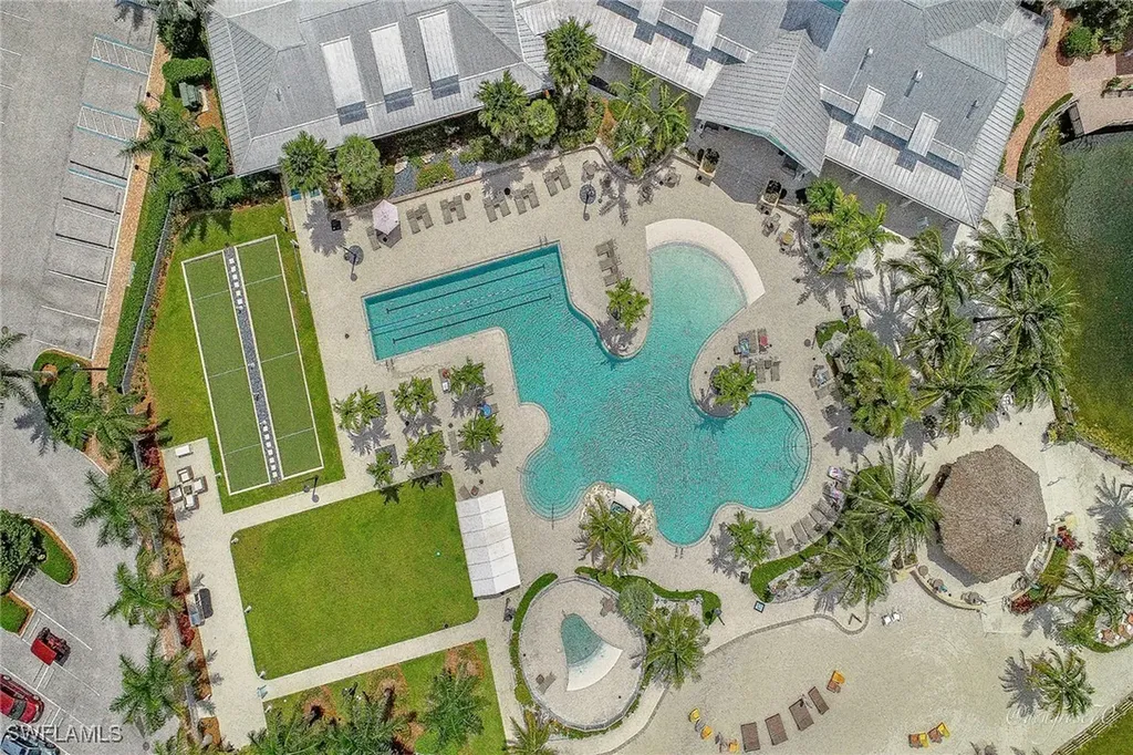 14595 Edgewater Circle Naples FL 34114