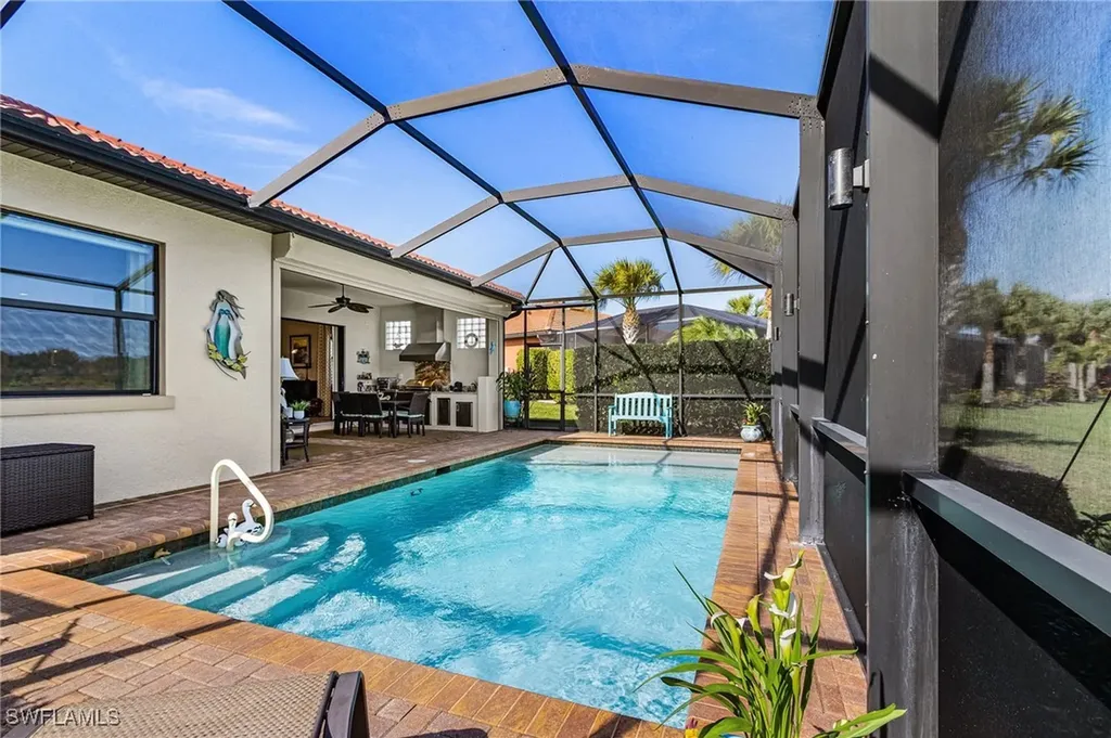 1434 Redona Way Naples FL 34113