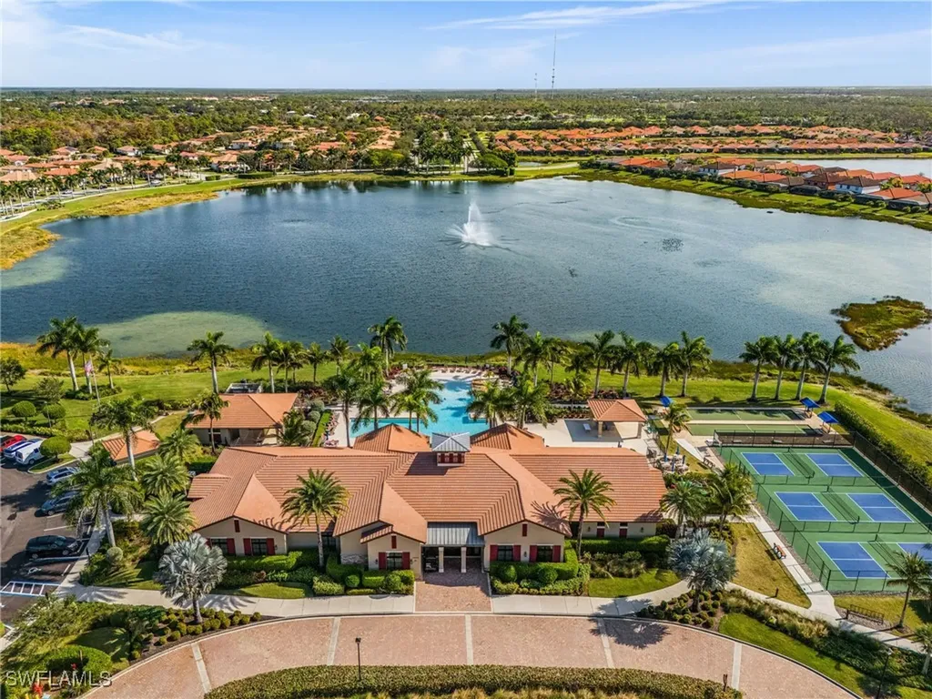 1434 Redona Way Naples FL 34113