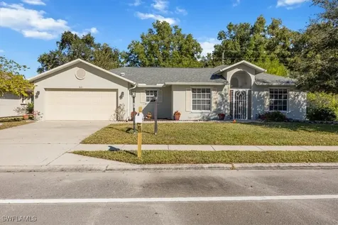 841 Charlemagne Boulevard Naples FL 34112