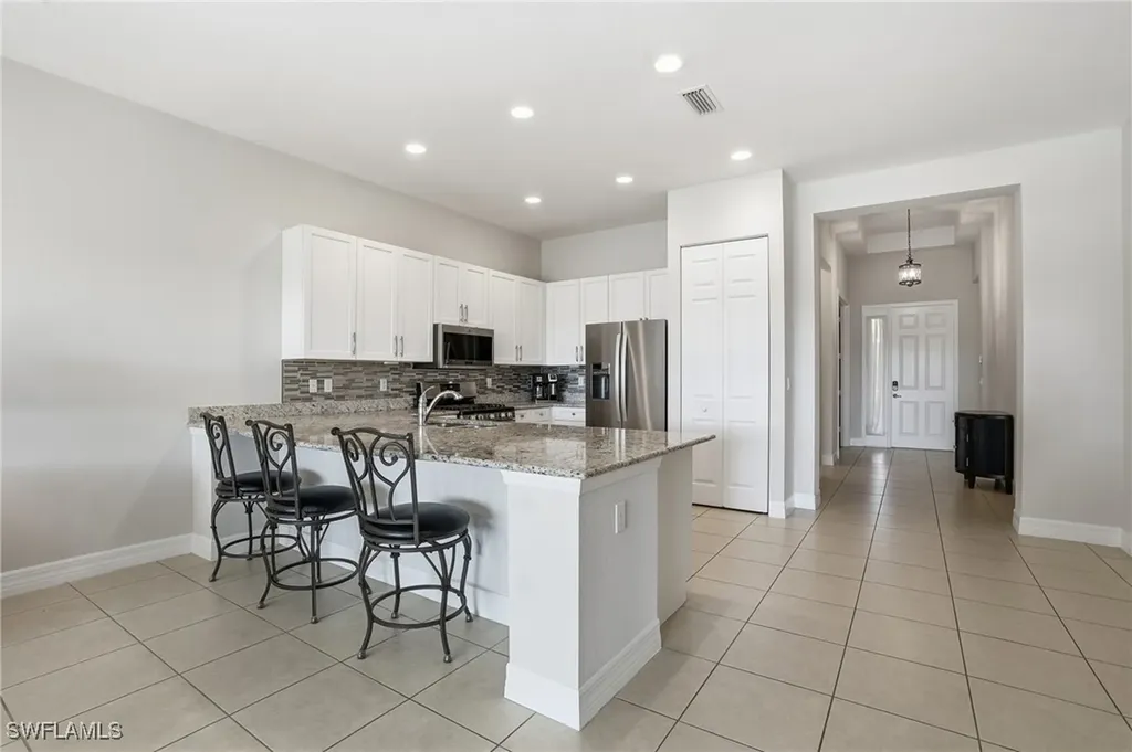 4194 Amelia Way Naples FL 34119