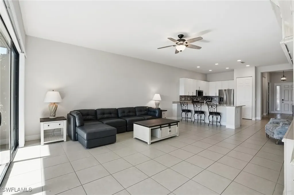 4194 Amelia Way Naples FL 34119