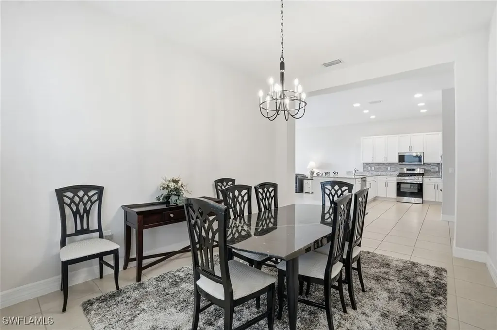 4194 Amelia Way Naples FL 34119