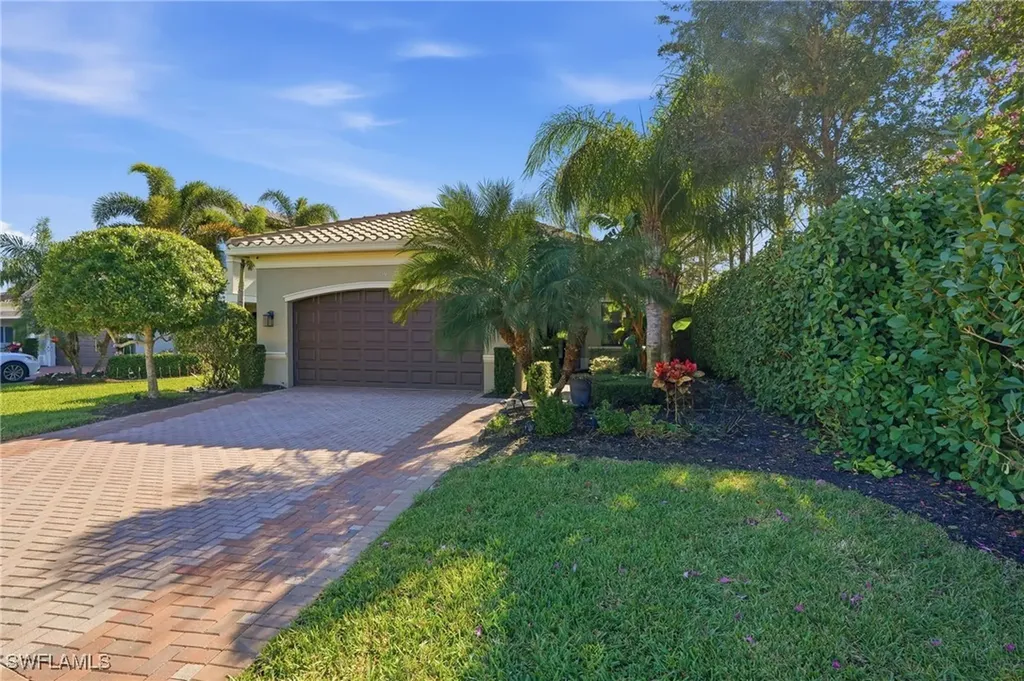 4194 Amelia Way Naples FL 34119
