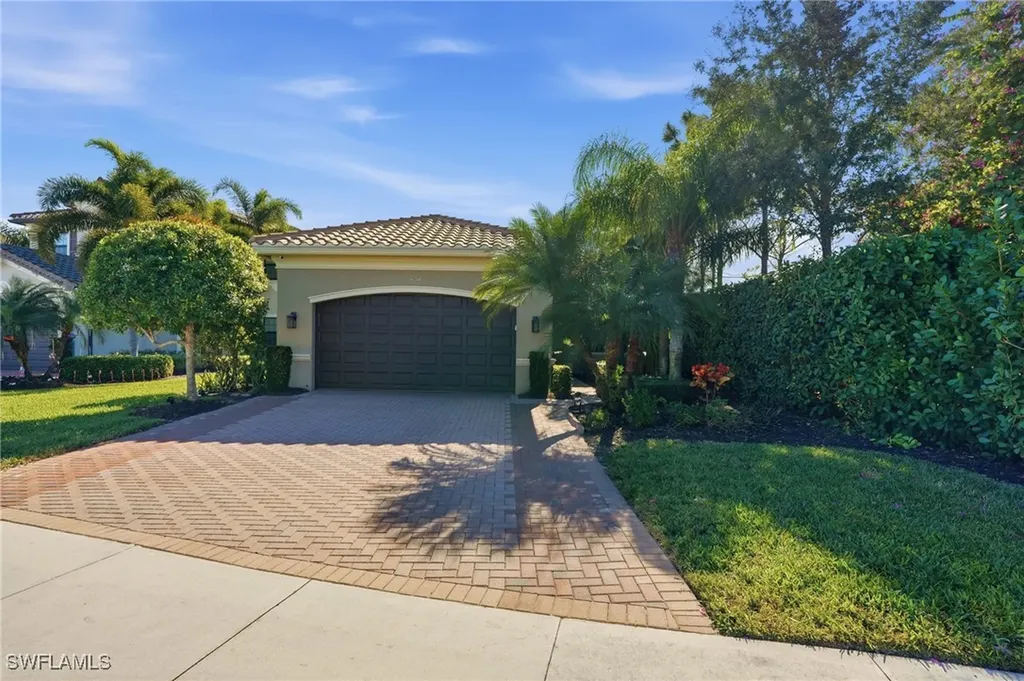 4194 Amelia Way Naples FL 34119