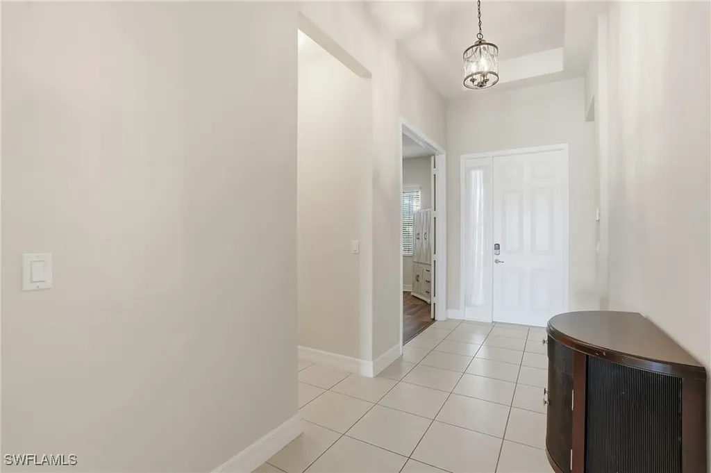 4194 Amelia Way Naples FL 34119