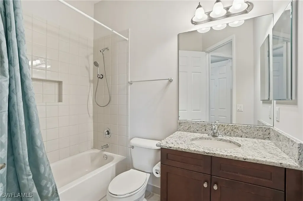 4194 Amelia Way Naples FL 34119