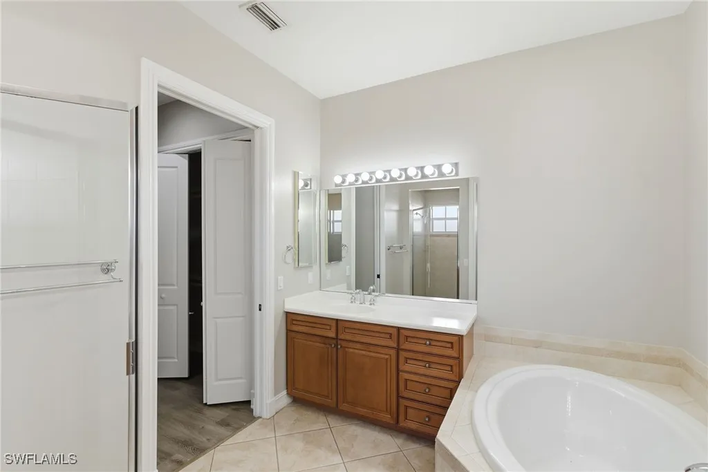 4854 Europa Drive Naples FL 34105