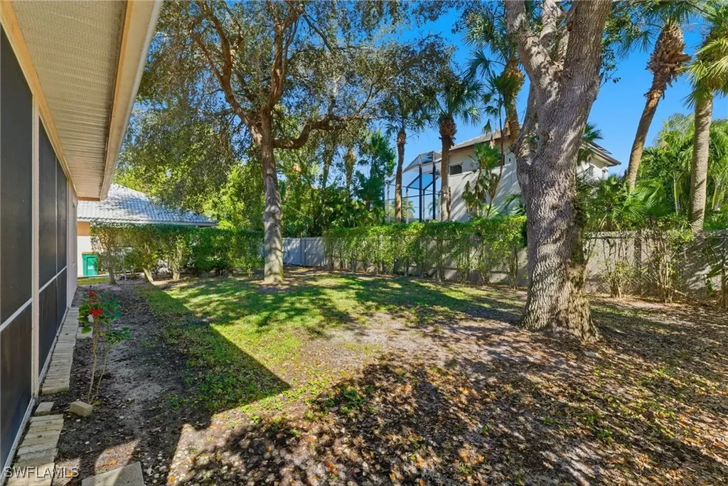 4854 Europa Drive Naples FL 34105