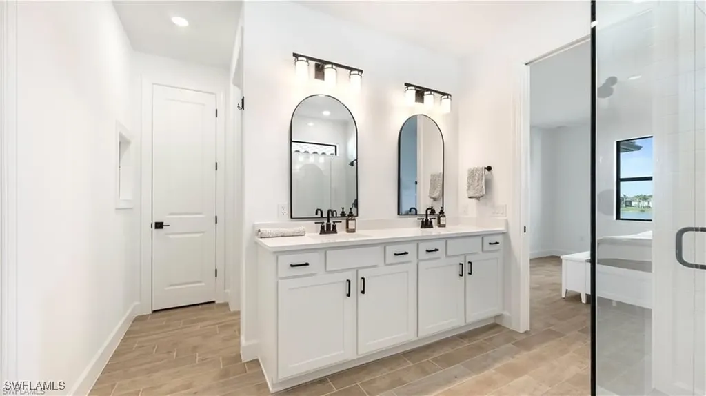 20514 Pebble Glen Drive Estero FL 33928