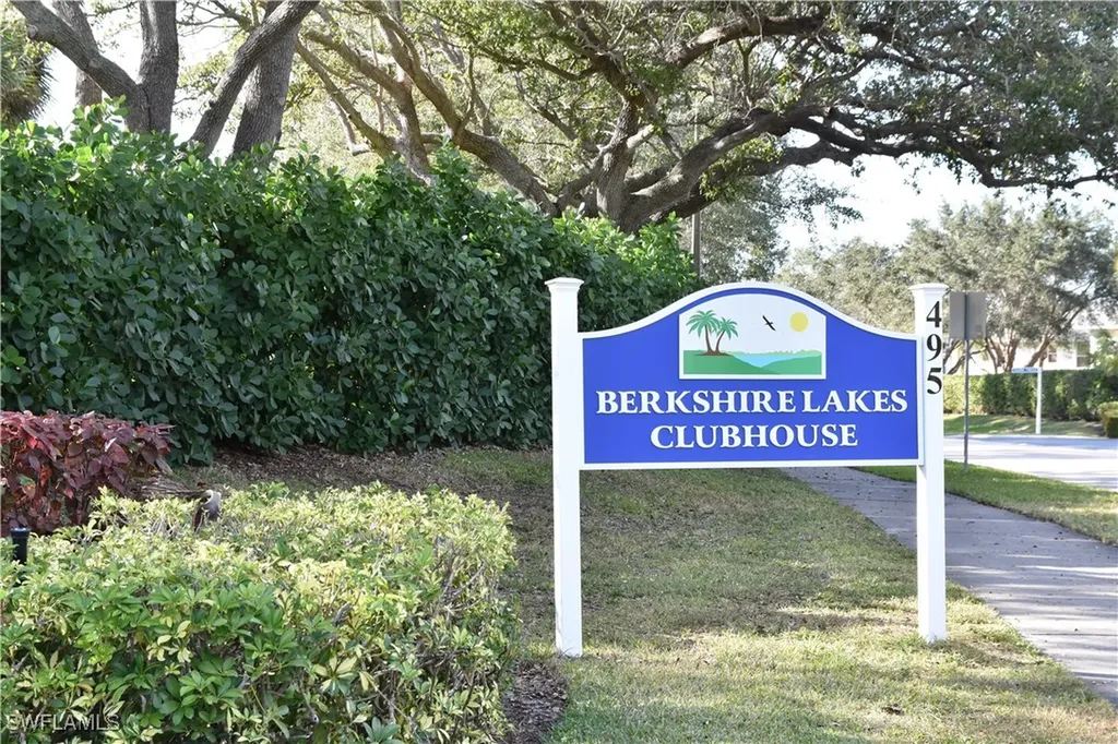 815 New Waterford Drive Naples FL 34104