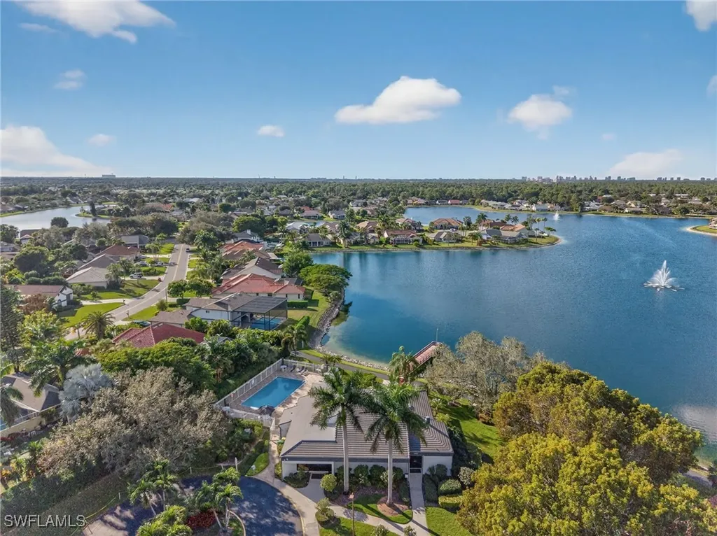 815 New Waterford Drive Naples FL 34104