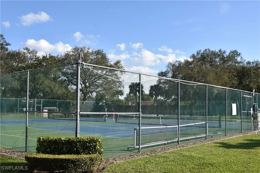 815 New Waterford Drive Naples FL 34104